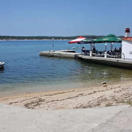 Triple Barbat 5070b בית הארחה Barbat na Rabu