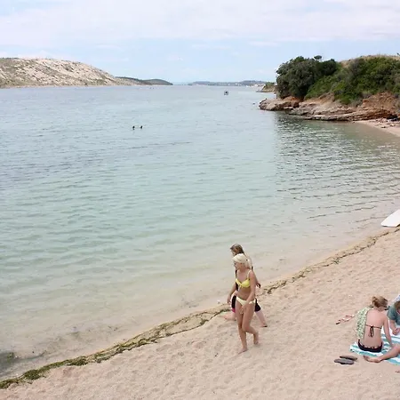 بيت ضيافة Triple Barbat 5070b